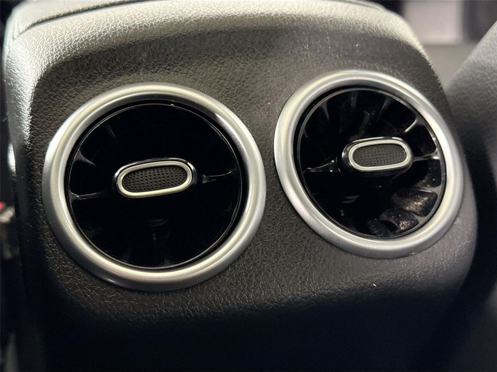 صورة مصغرة 36 لـ 2023 Mercedes-BENZ OTHERS