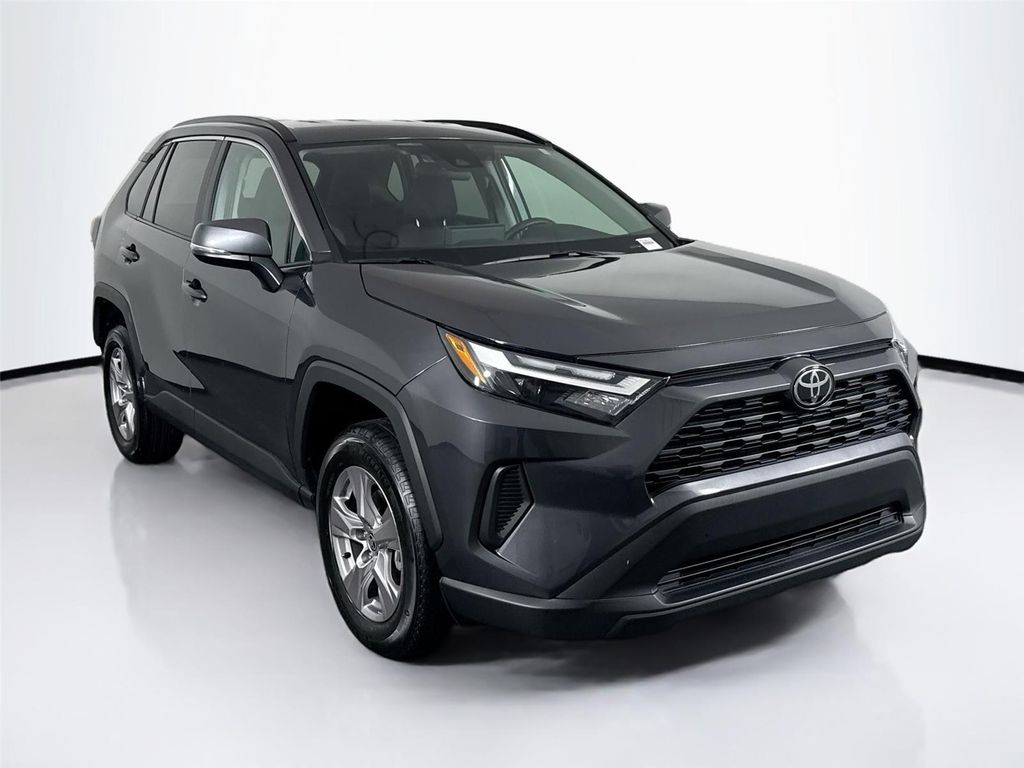 2025 Toyota RAV4 XLE 照片 8