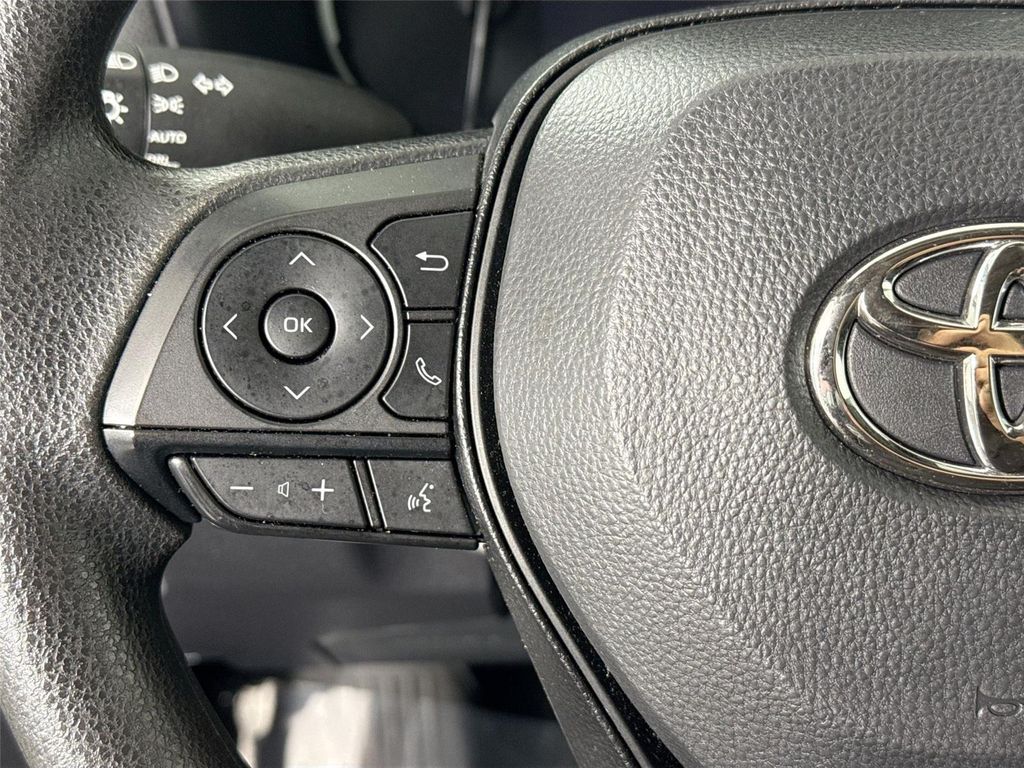 2025 Toyota RAV4 XLE 缩略图 16