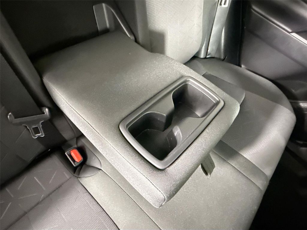 2025 Toyota RAV4 XLE 缩略图 37