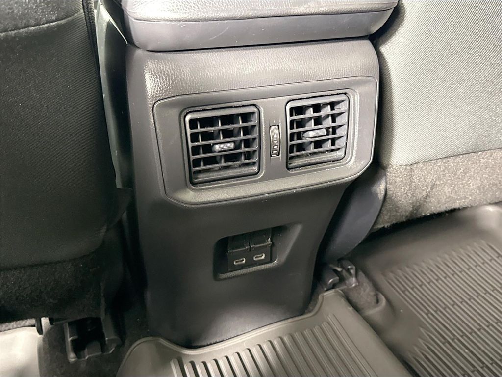 2025 Toyota RAV4 XLE 缩略图 32
