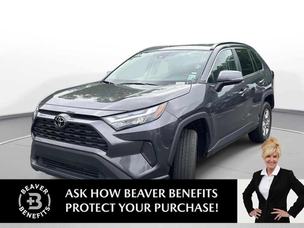 صورة 1 لـ 2025 Toyota RAV4 XLE