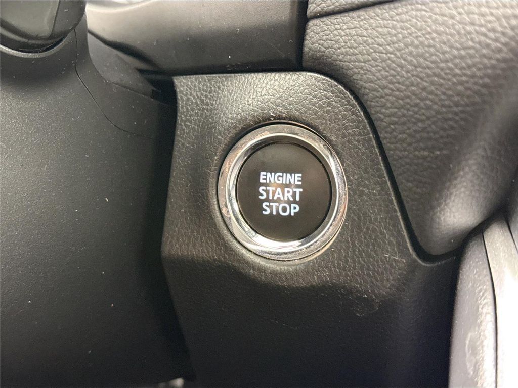2025 Toyota RAV4 XLE 缩略图 20