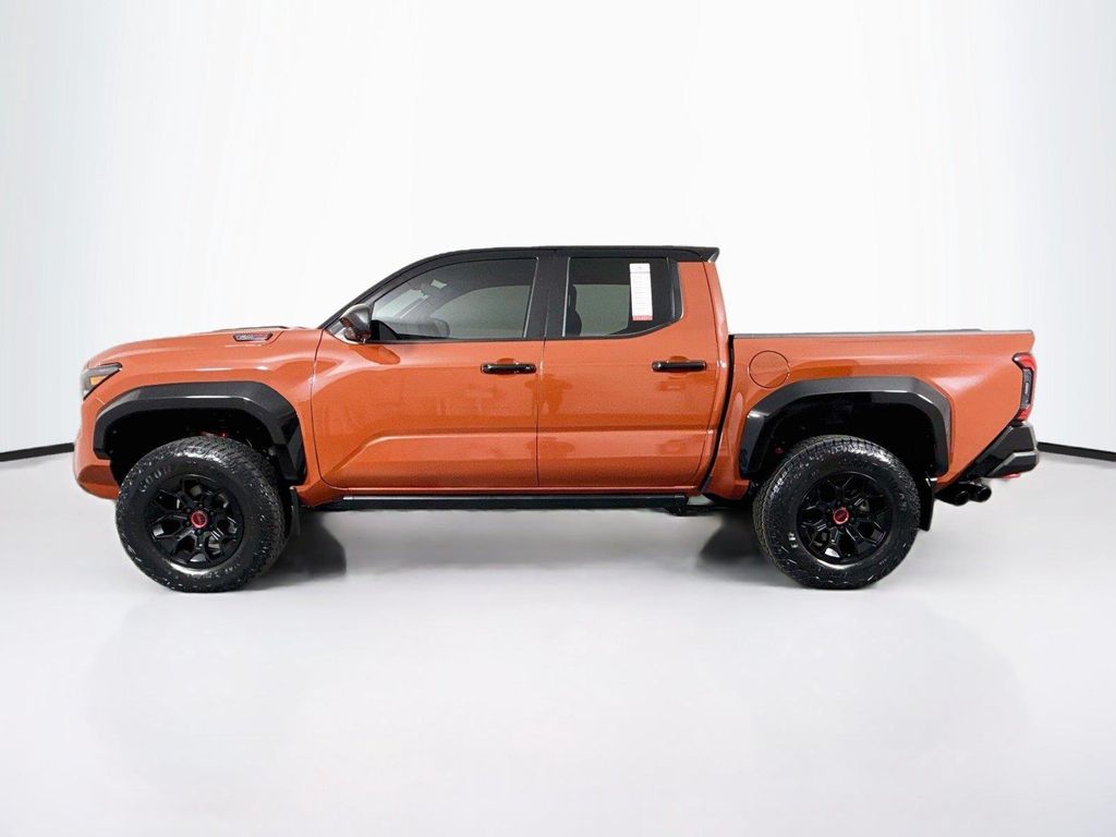 صورة مصغرة 14 لـ 2024 Toyota TACOMA HYBRID TRD PRO