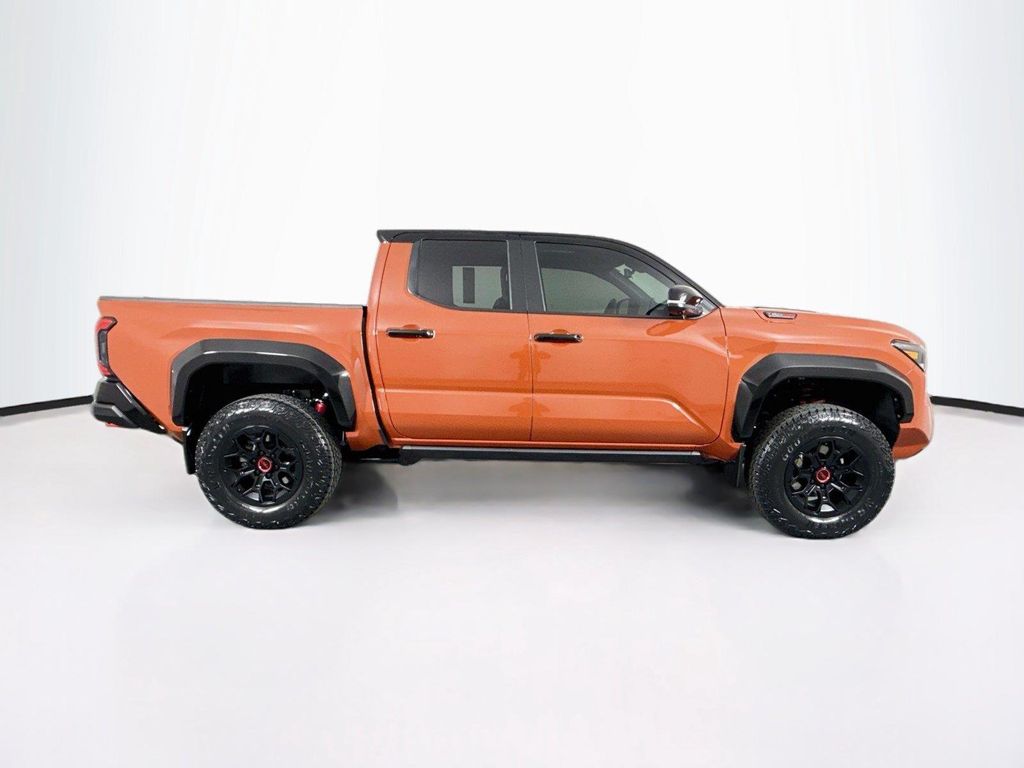 صورة مصغرة 11 لـ 2024 Toyota TACOMA HYBRID TRD PRO