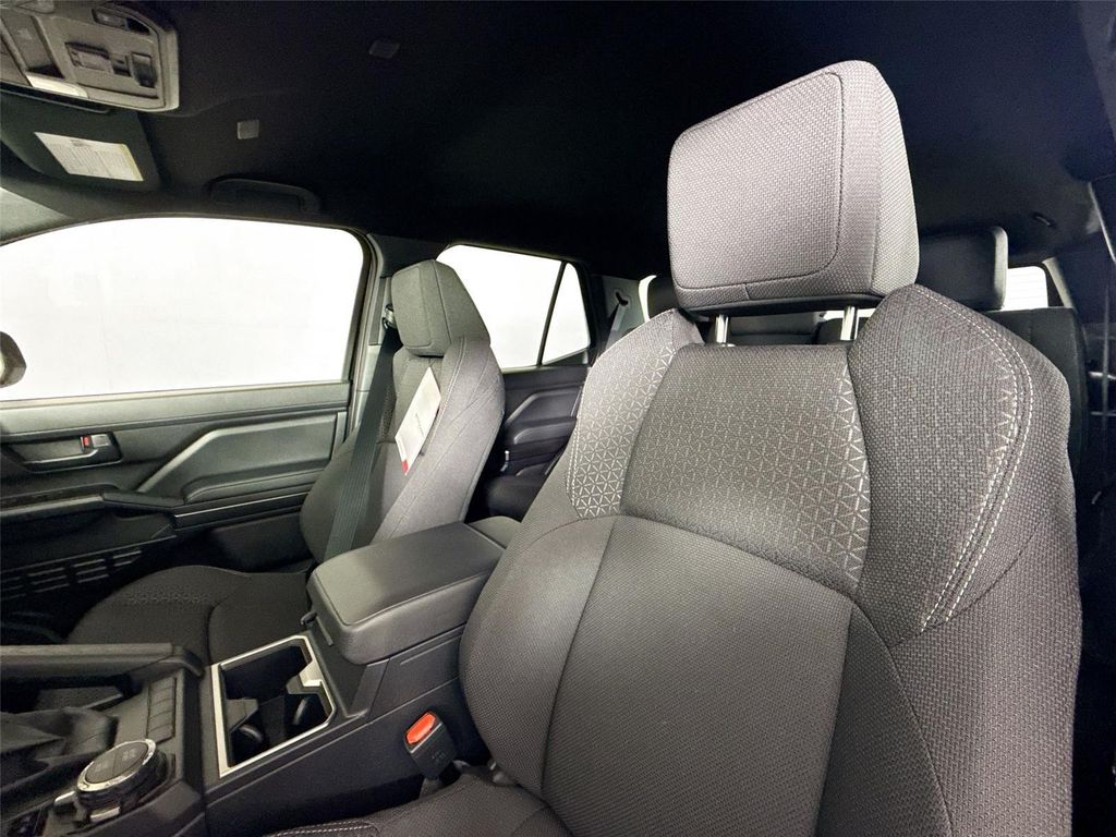 صورة مصغرة 14 لـ 2026 Toyota 4RUNNER SR5