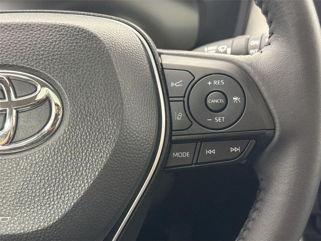 2025 Toyota RAV4 LIMITED — миниатюра 20