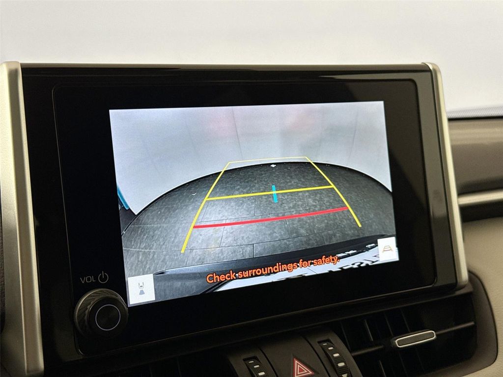2025 Toyota RAV4 XLE PREMIUM 缩略图 24
