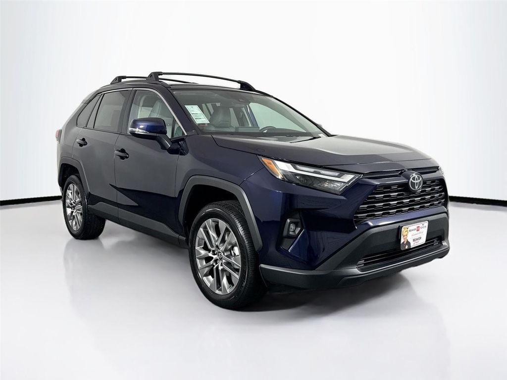 صورة 9 لـ 2025 Toyota RAV4 XLE PREMIUM