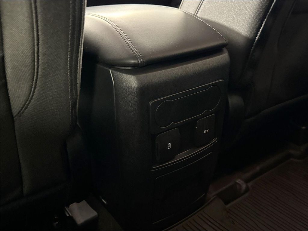 2023 FORD EXPLORER XLT 缩略图 33