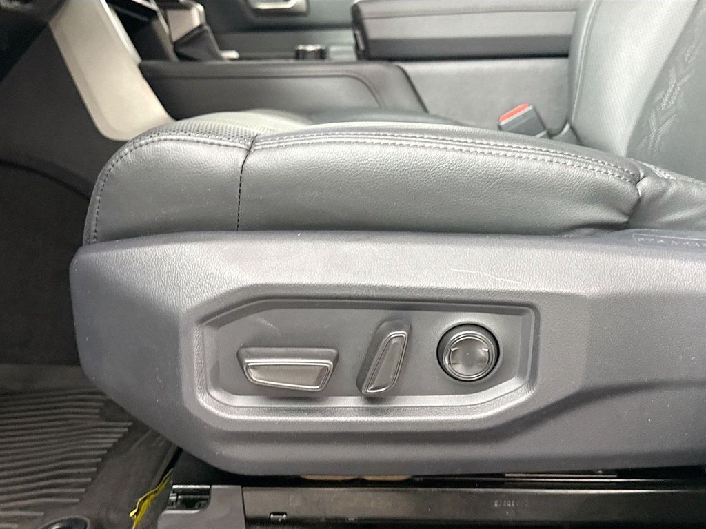 صورة مصغرة 30 لـ 2023 Toyota TUNDRA LIMITED