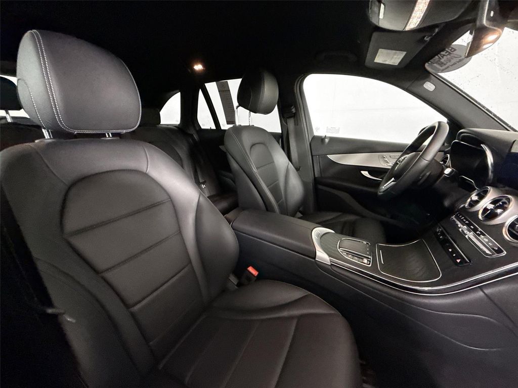 2022 Mercedes-BENZ GLC thumbnail 41