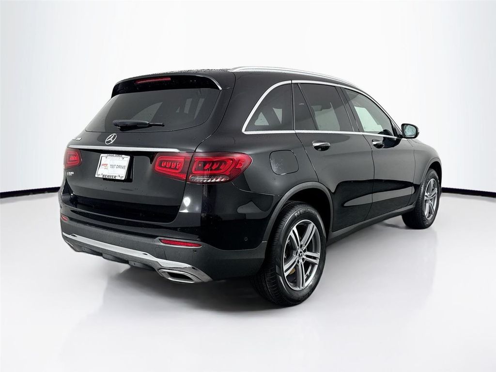 2022 Mercedes-BENZ GLC — фото 2