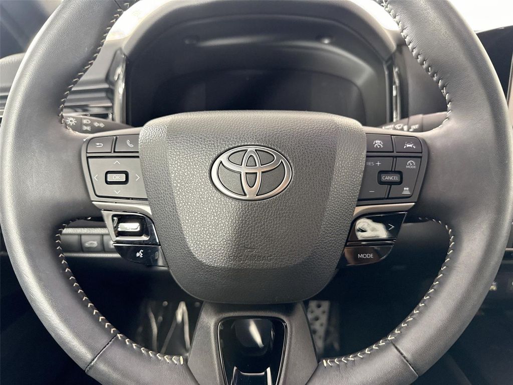 صورة مصغرة 16 لـ 2025 Toyota CAMRY SE