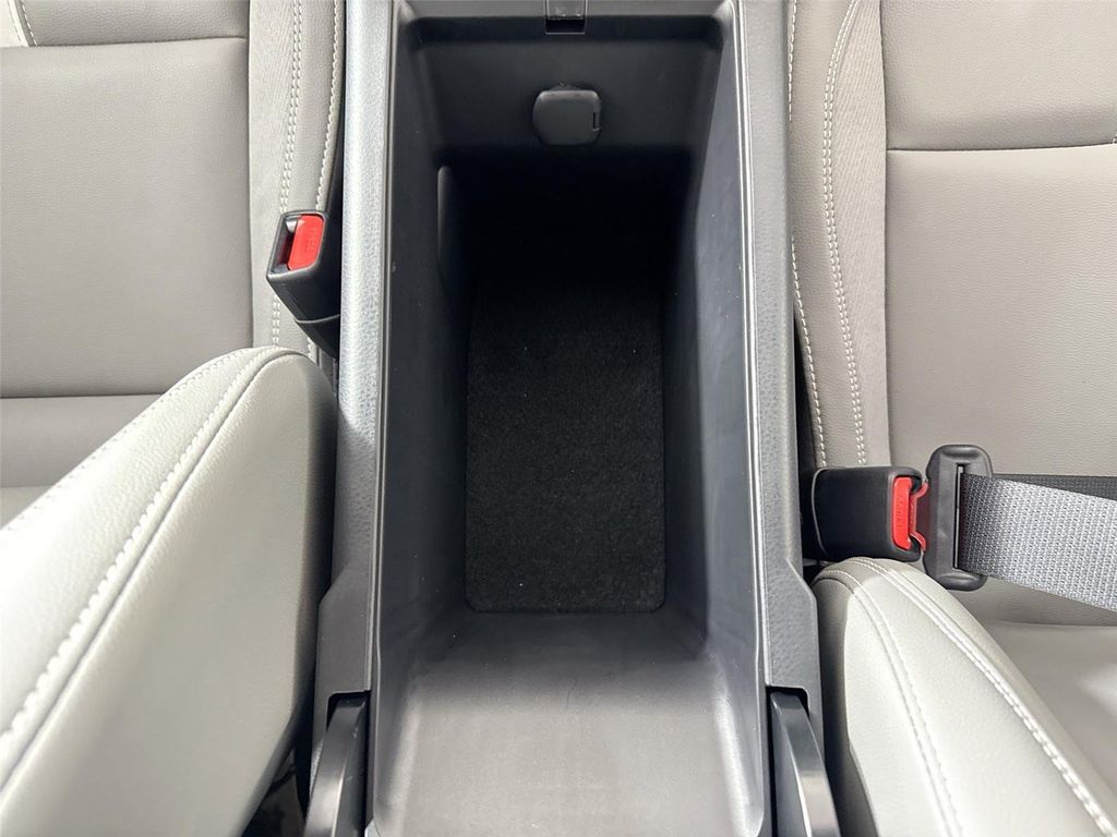 صورة مصغرة 32 لـ 2025 Toyota CAMRY SE