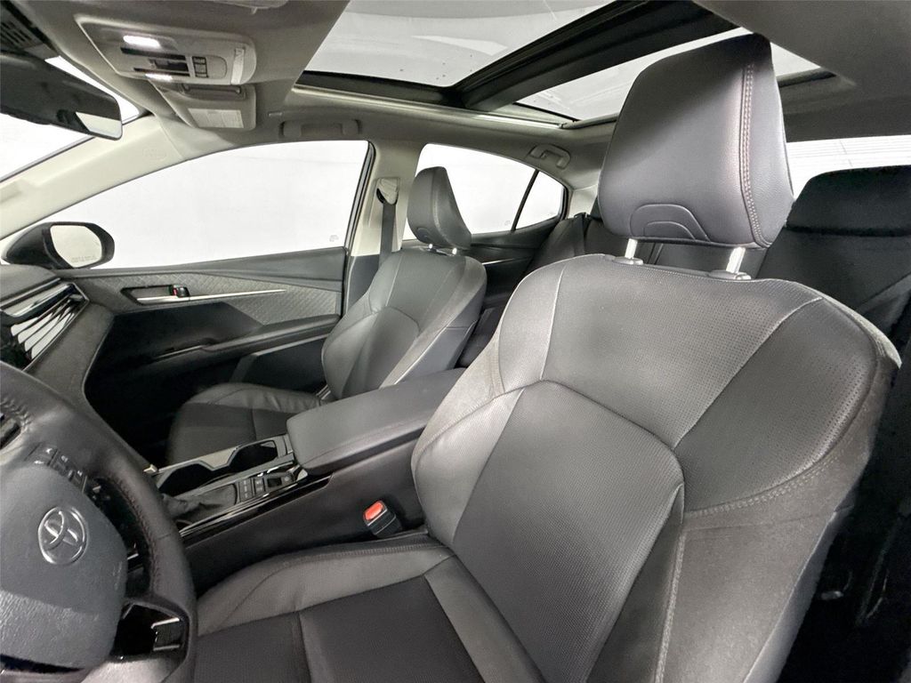 صورة 3 لـ 2025 Toyota CAMRY XLE