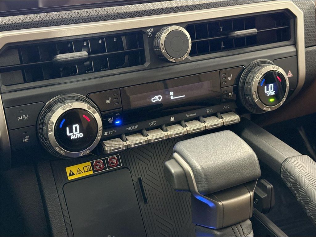 2025 Toyota 4RUNNER LIMITED — миниатюра 27