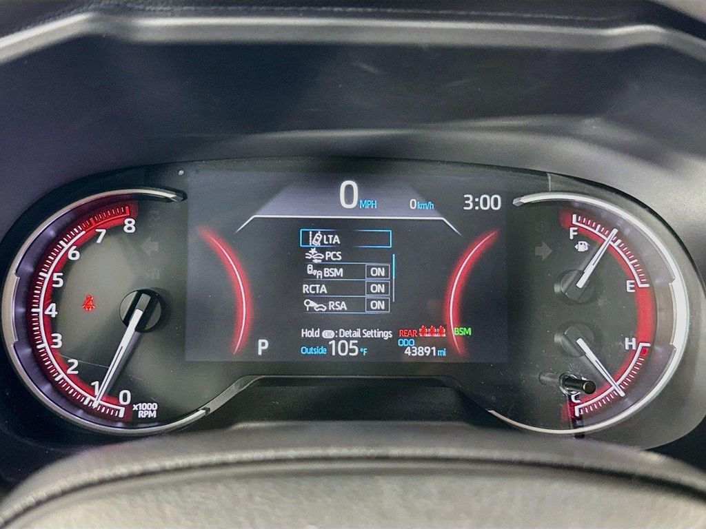 2025 Toyota RAV4 XLE — миниатюра 18