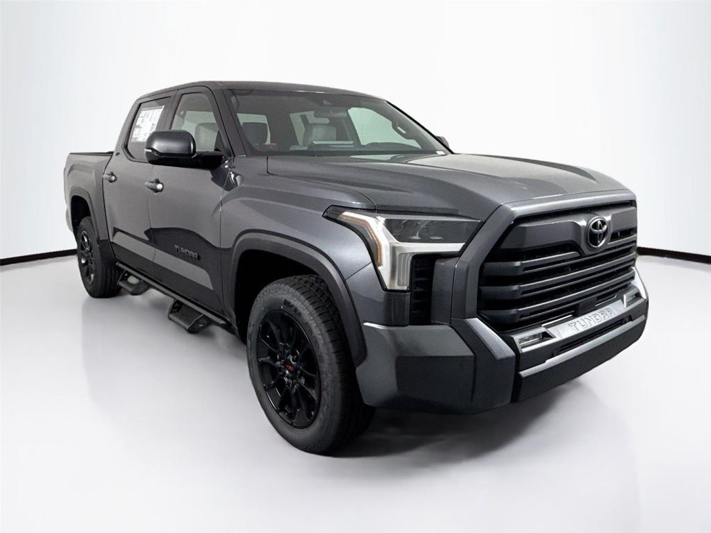 TOYOTA TUNDRA - 4