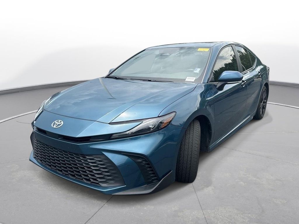 2025 Toyota CAMRY SE — фото 2