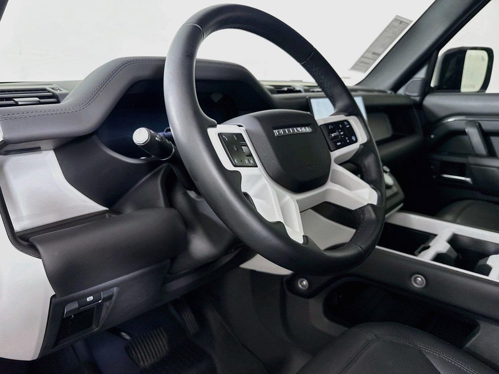 صورة 4 لـ 2025 LAND Rover DEFENDER 110 P400 X-DYNAMIC SE