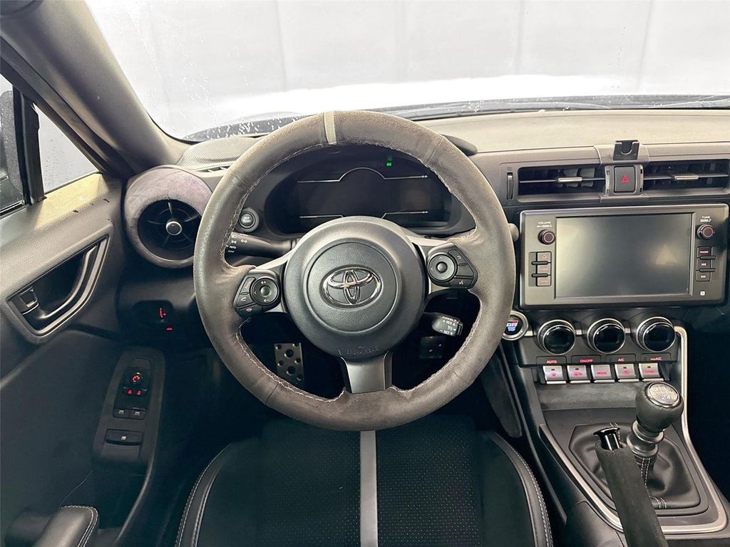2023 Toyota GR86 PREMIUM — миниатюра 31