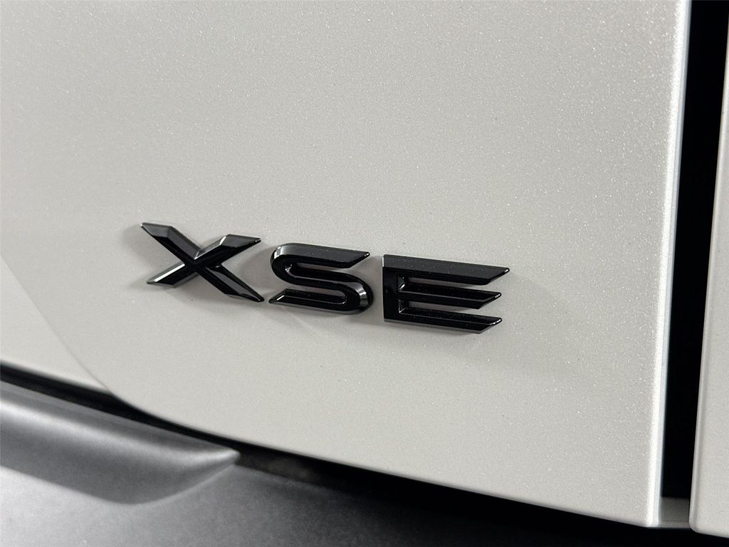 2026 Toyota C-HR XSE 照片 10