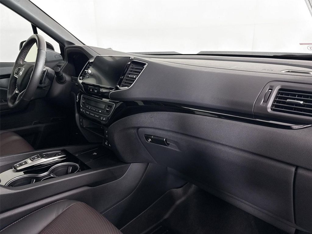 صورة مصغرة 41 لـ 2025 Honda RIDGELINE BLACK
