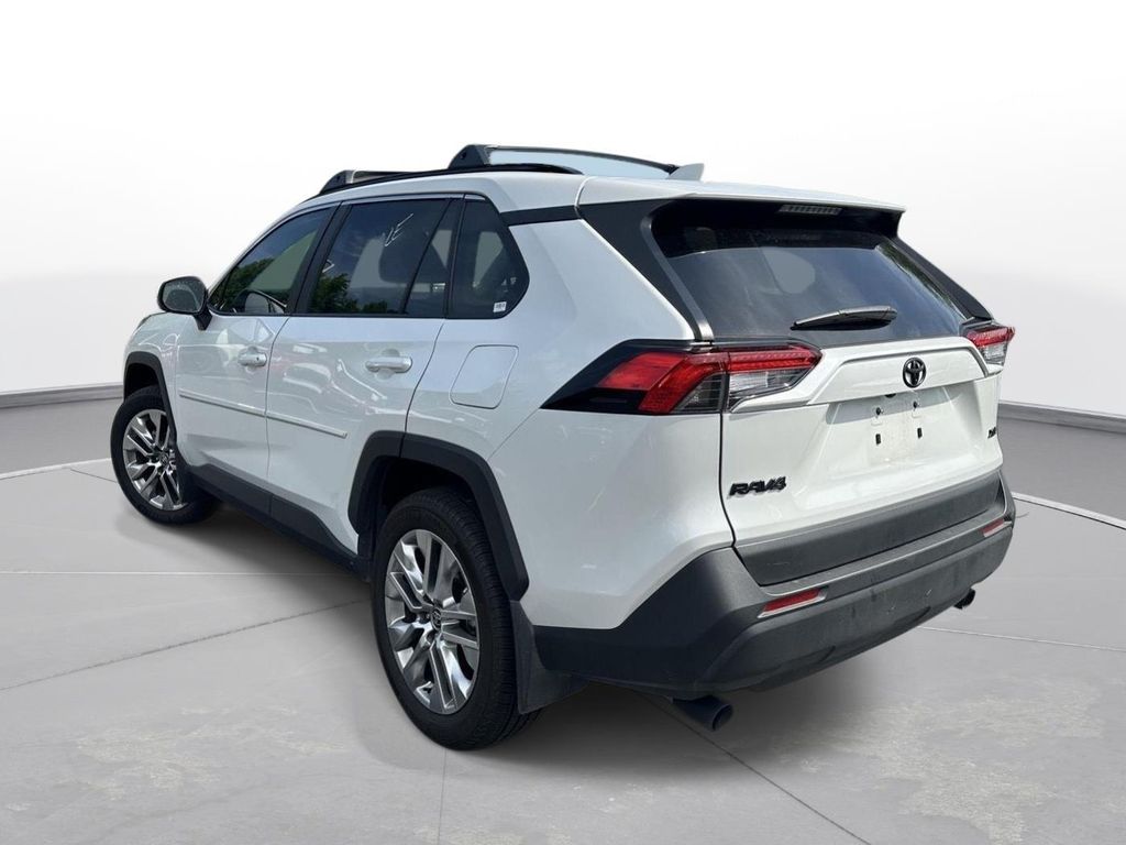 صورة 8 لـ 2025 Toyota RAV4 XLE PREMIUM