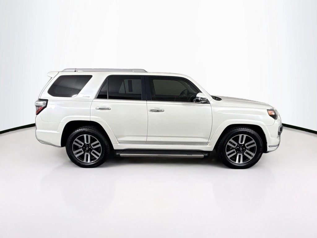صورة مصغرة 11 لـ 2023 Toyota 4RUNNER LIMITED