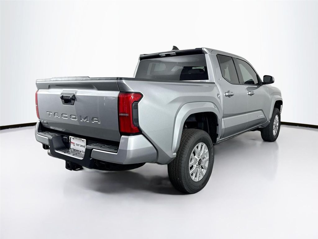 2026 Toyota TACOMA SR5 照片 2