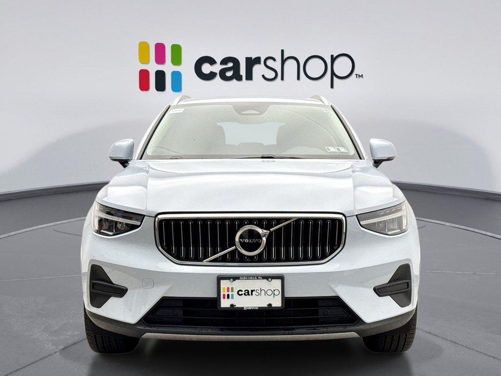 2025 VOLVO XC40 B5 CORE BRIGHT THEME photo 8