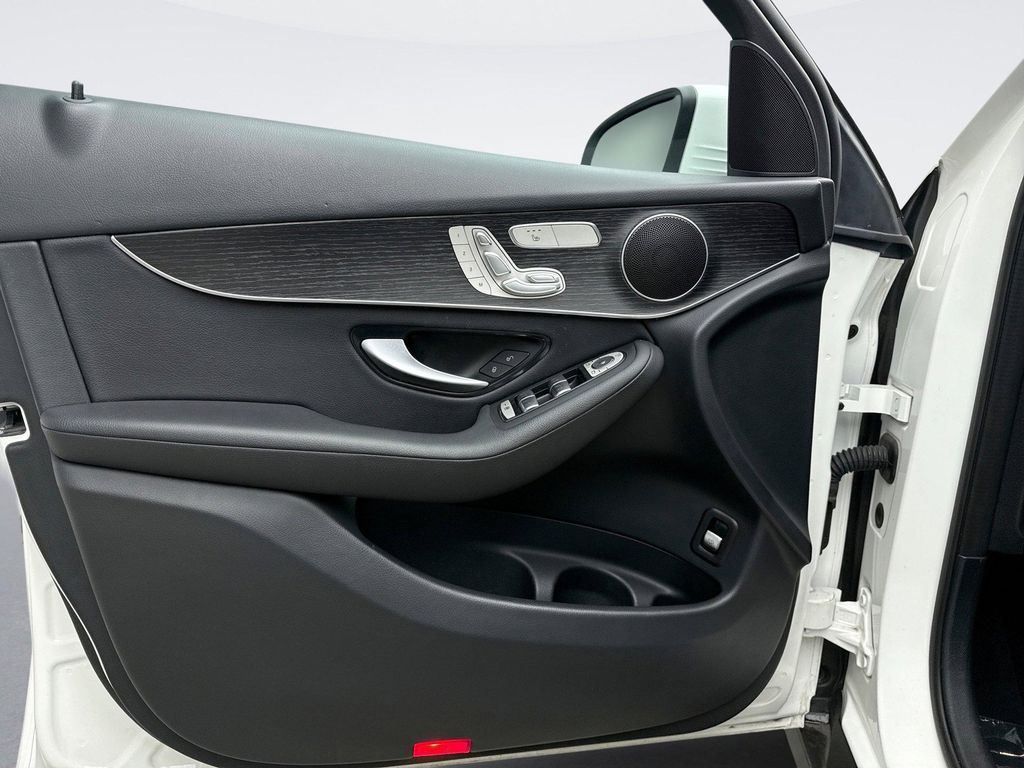 MERCEDES-BENZ GLC-CLASS - 9