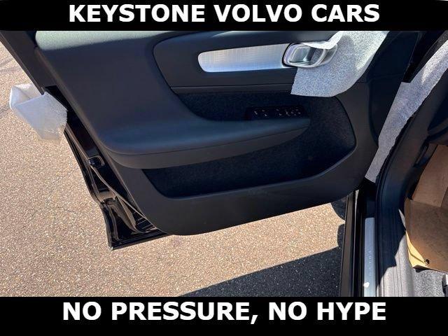 صورة مصغرة 18 لـ 2026 Volvo XC40 B5 ULTRA BLACK EDITION