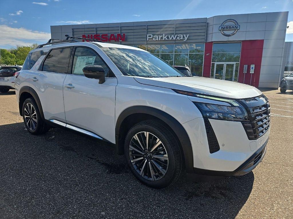 New 2026 Nissan Pathfinder Platinum