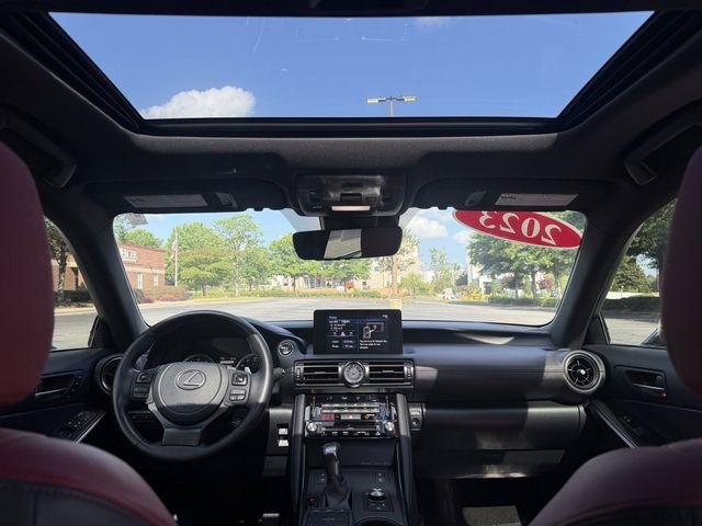 صورة مصغرة 44 لـ 2023 Lexus IS 300 BASE