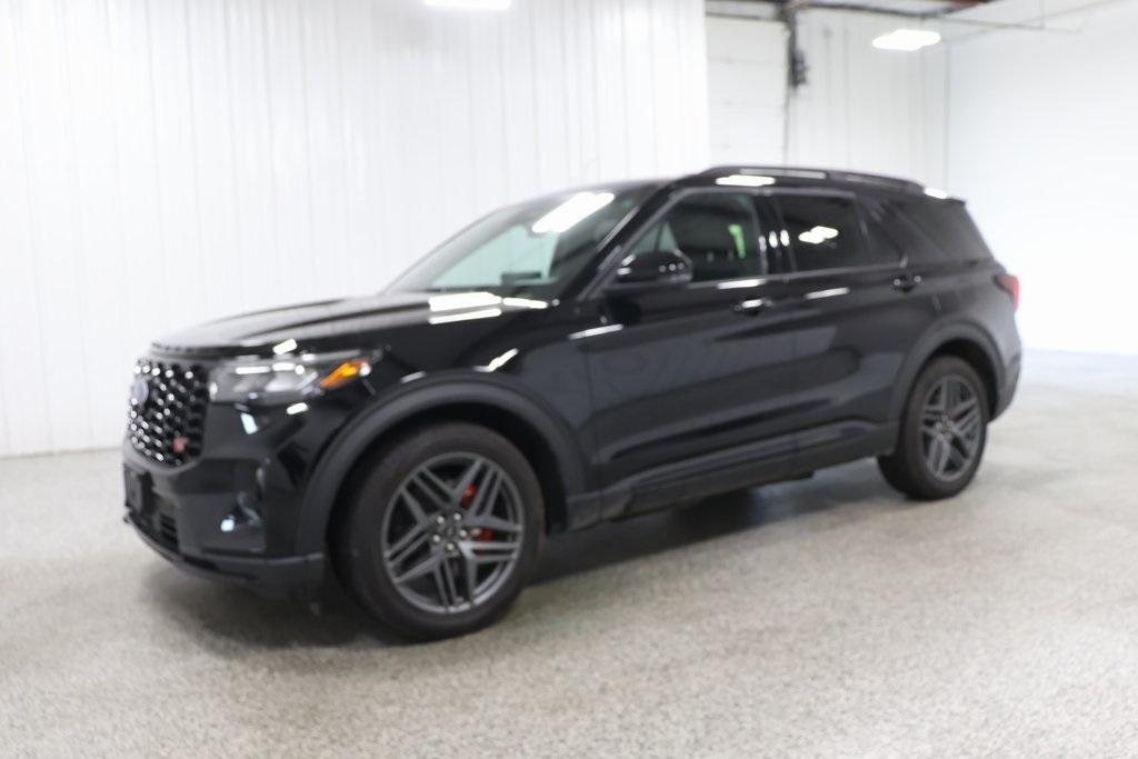 Used 2025 Ford Explorer ST