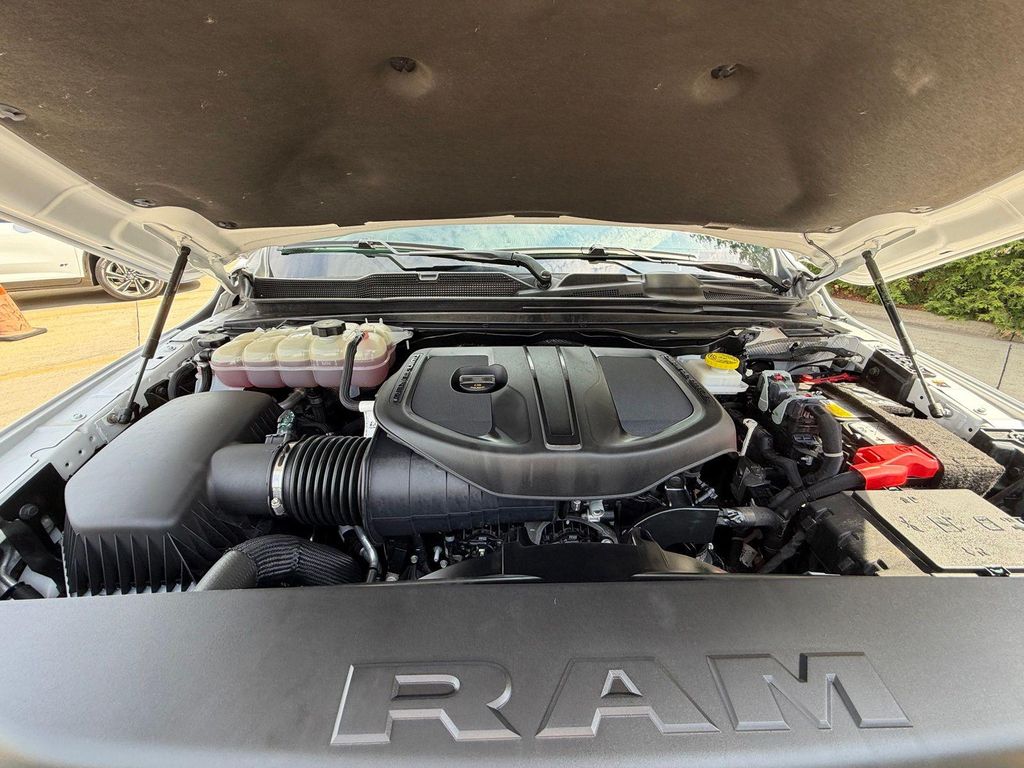 صورة مصغرة 35 لـ 2025 RAM 1500 WARLOCK CREW CAB 4X4 5'7' BOX