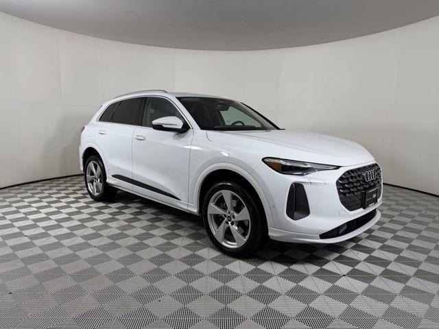 New 2025 Audi Q5 2.0T quattro Premium
