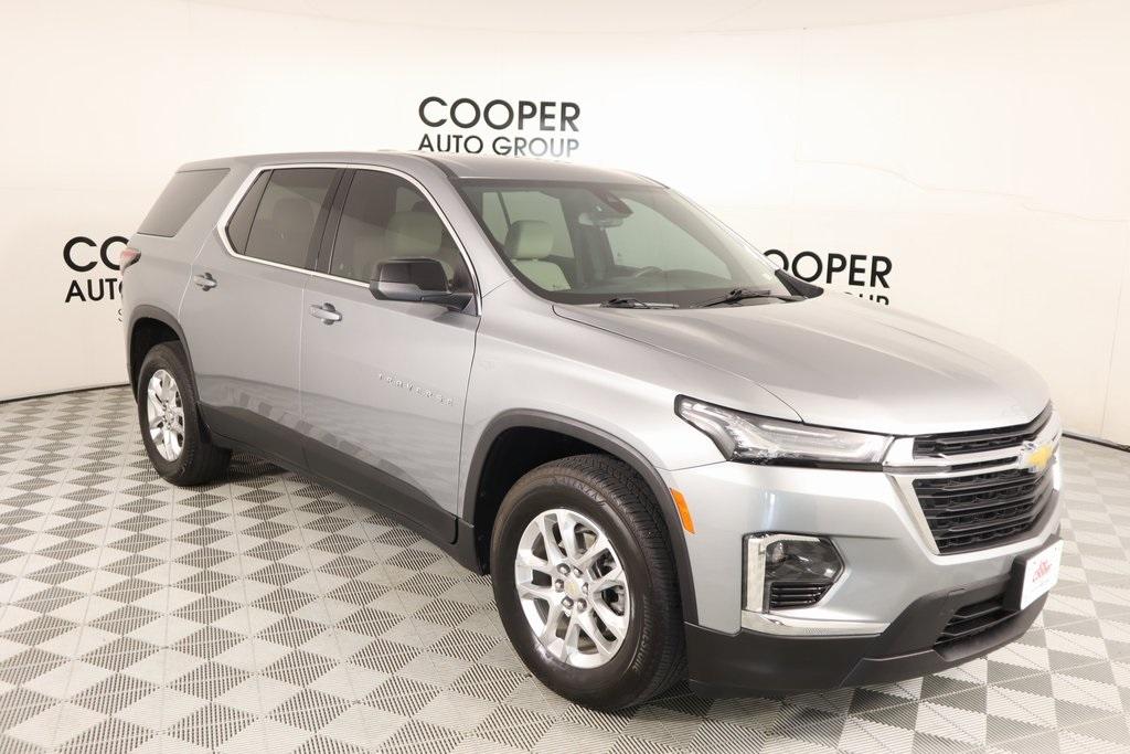Used 2023 Chevrolet Traverse LS