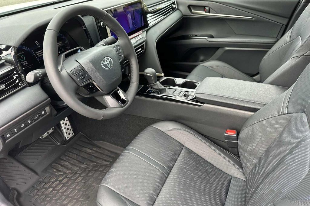 TOYOTA CAMRY - 2
