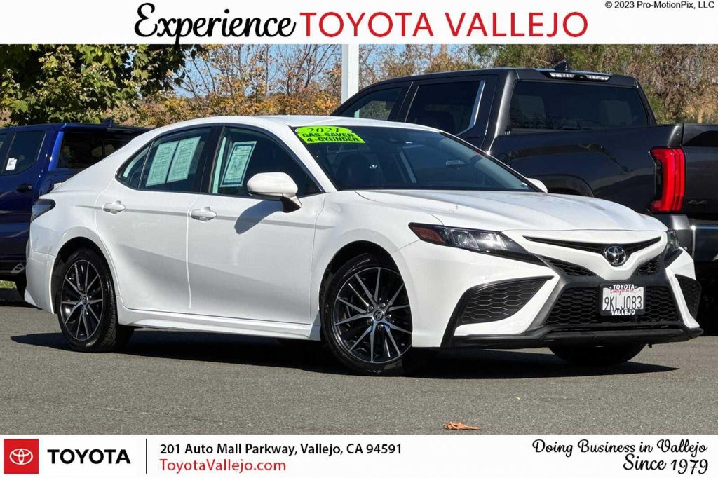 Used 2021 Toyota Camry SE