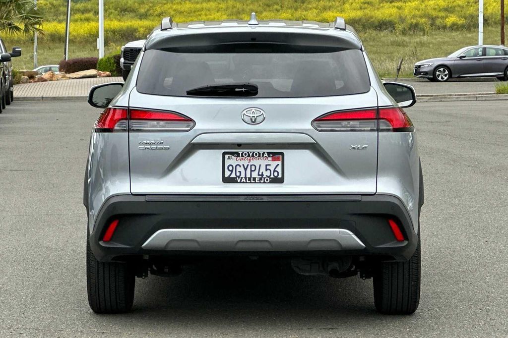 TOYOTA COROLLA CROSS - 9