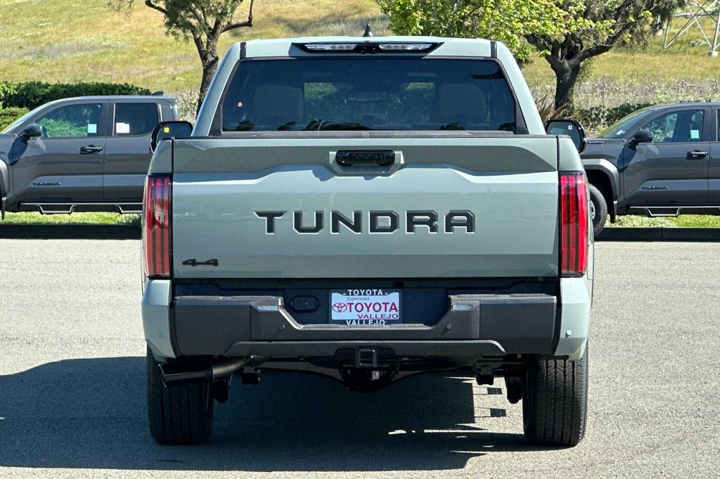 TOYOTA TUNDRA - 7