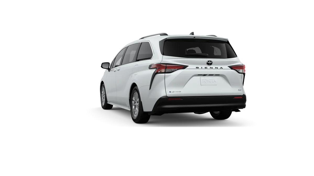 صورة 9 لـ 2026 Toyota SIENNA XLE