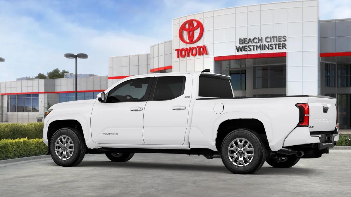 2026 Toyota TACOMA SR5 — фото 8