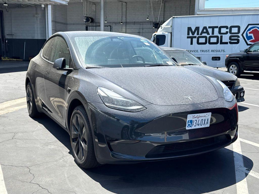 2025 Tesla MODEL Y LONG RANGE DUAL MOTOR REAR-WHEEL DRIVE — фото 2