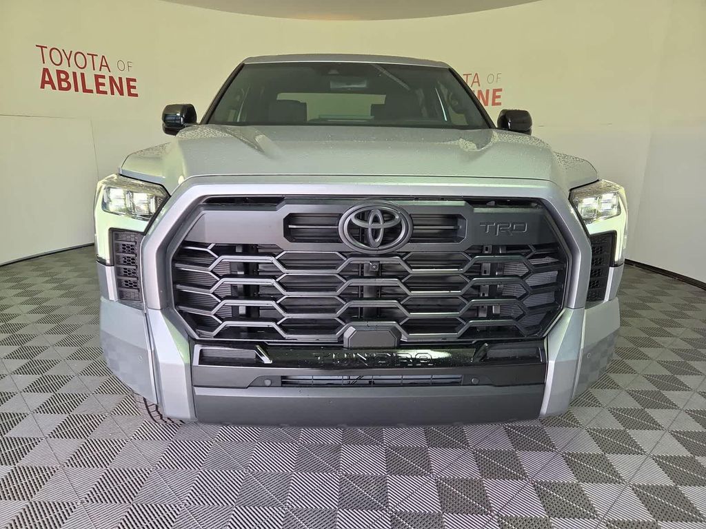 TOYOTA TUNDRA - 9