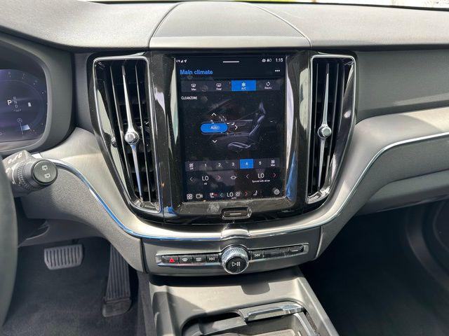 2025 Volvo XC60 B5 CORE — миниатюра 21