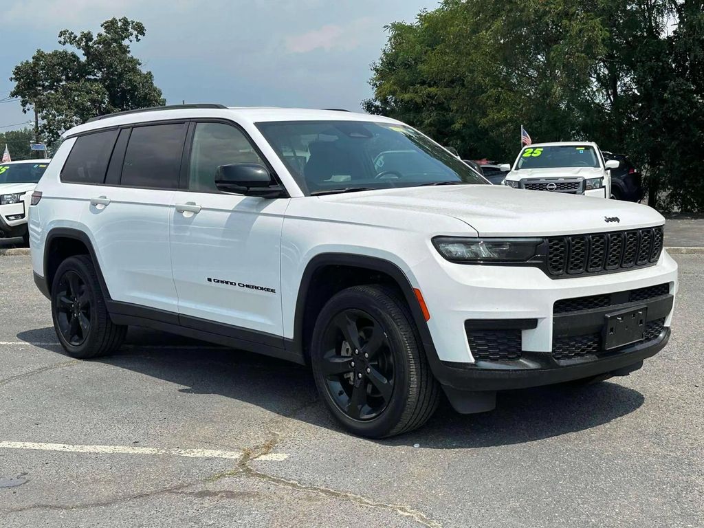 Used 2023 Jeep Grand Cherokee L Altitude